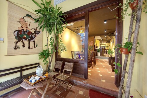 HARMONY Homestay * BEAUTIFUL &VINTAGE DECOR, PERFECTLY LOCATED IN OLD QUARTER