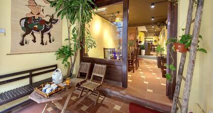 HARMONY Homestay * BEAUTIFUL &VINTAGE DECOR, PERFECTLY LOCATED IN OLD QUARTER