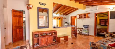 3 bedrooms, iron/ironing board, free WiFi, bed sheets