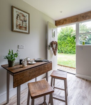 Dining - Oak Barn @ The Croft - Idyllic Luxury Barn Conversion near Knutsford, Cheshire. (Knutsford)