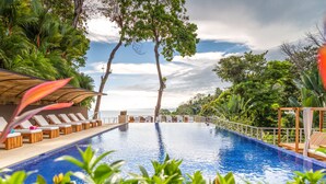 Outdoor pool - The Penthouse at Los Altos Resort (Quepos)