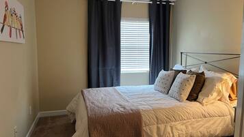 3 bedrooms, iron/ironing board, free WiFi, bed sheets