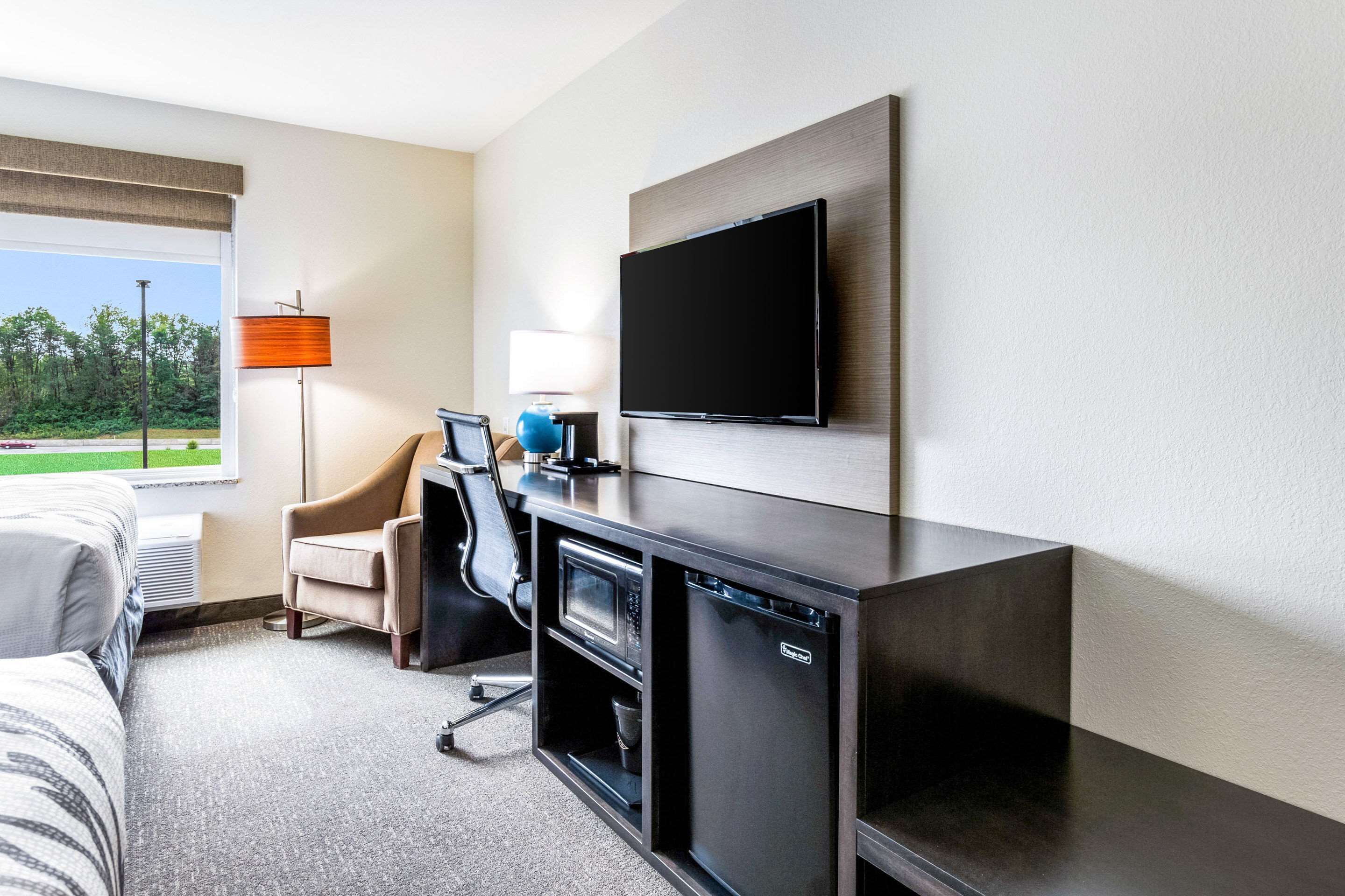 room, 2 queen beds, accessible, non smoking | premium bedding, pillow-top beds, desk, laptop workspace