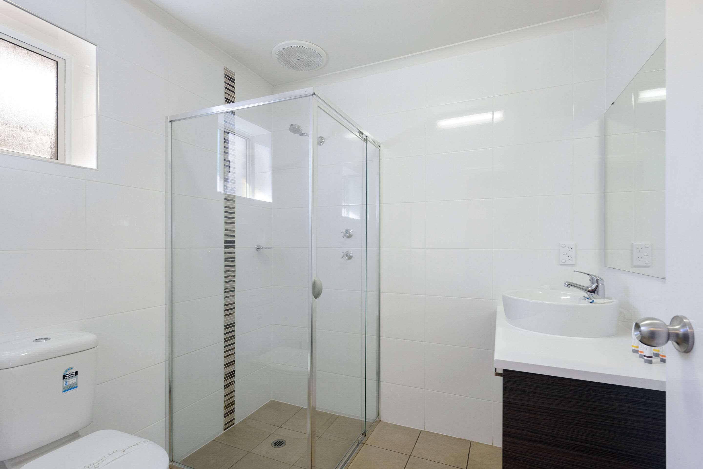 deluxe room, 2 queen beds | minibar, free wifi, bed sheets