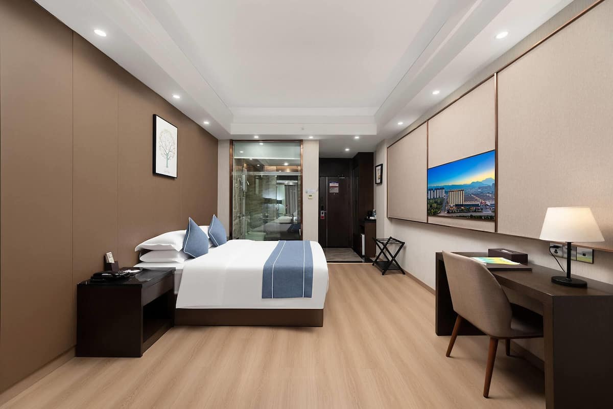 Free WiFi, bed sheets