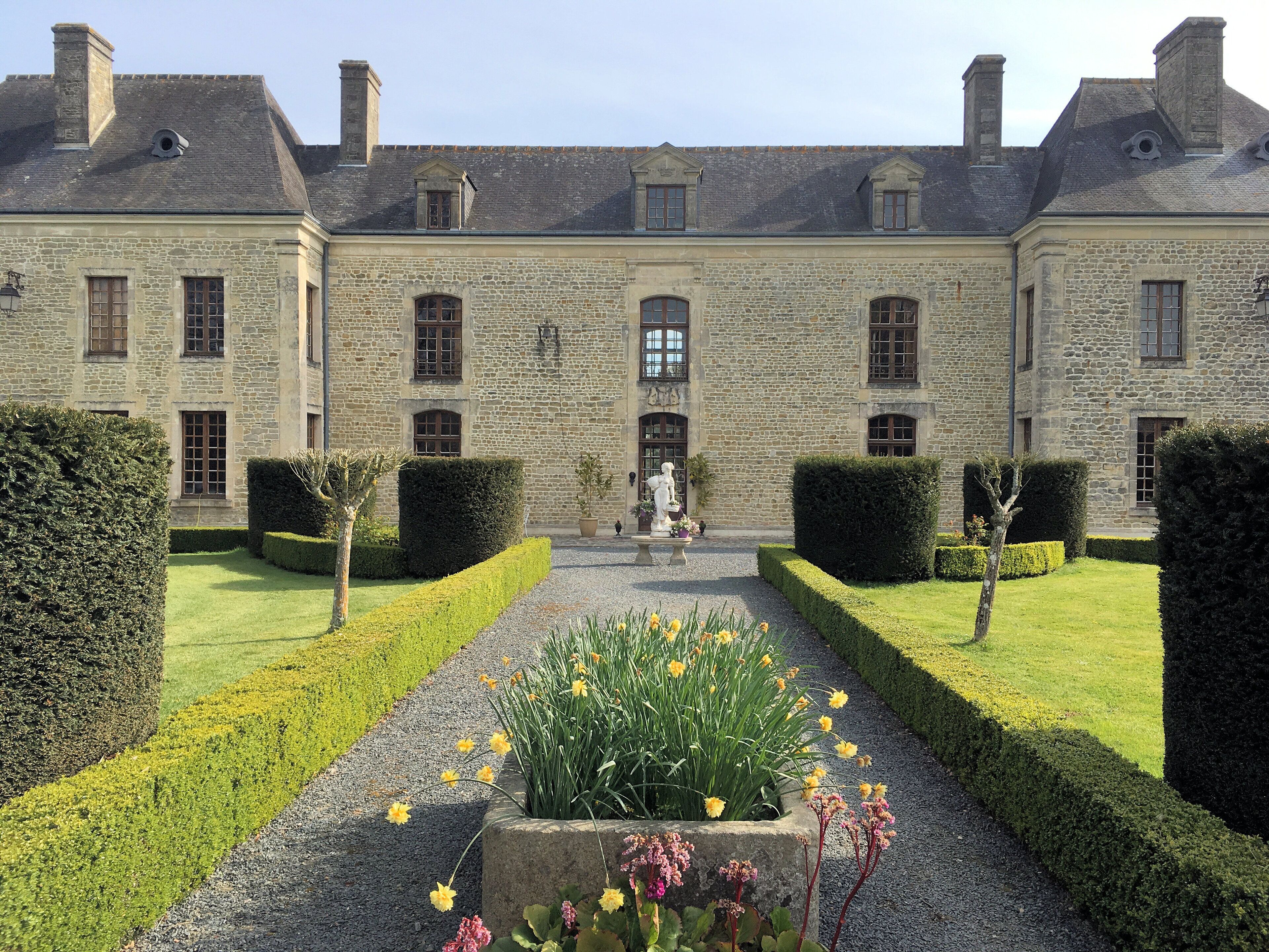 숙박 시설 정면