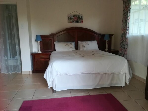 Desk, free WiFi, bed sheets