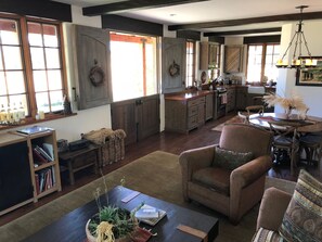 Télévision, chaîne hi-fi