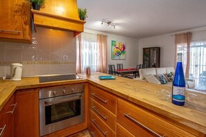 Fridge, microwave, dishwasher