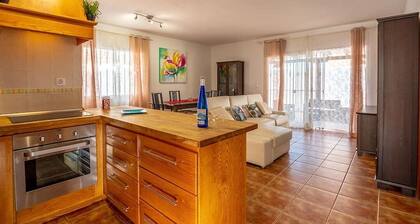 Villa Rosa - Three Bedroom Chalet, Sleeps 5