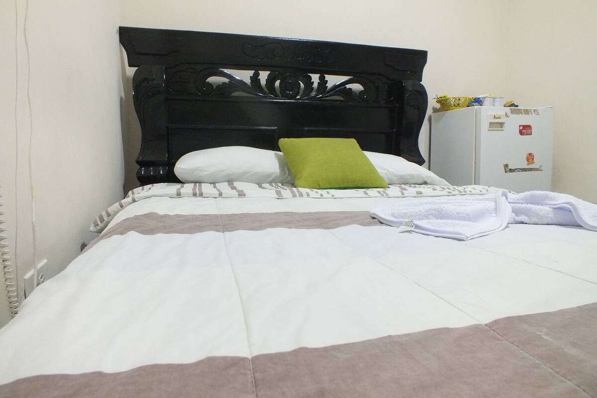 Executive Double Room | Down duvets, minibar, iron/ironing board, free WiFi
