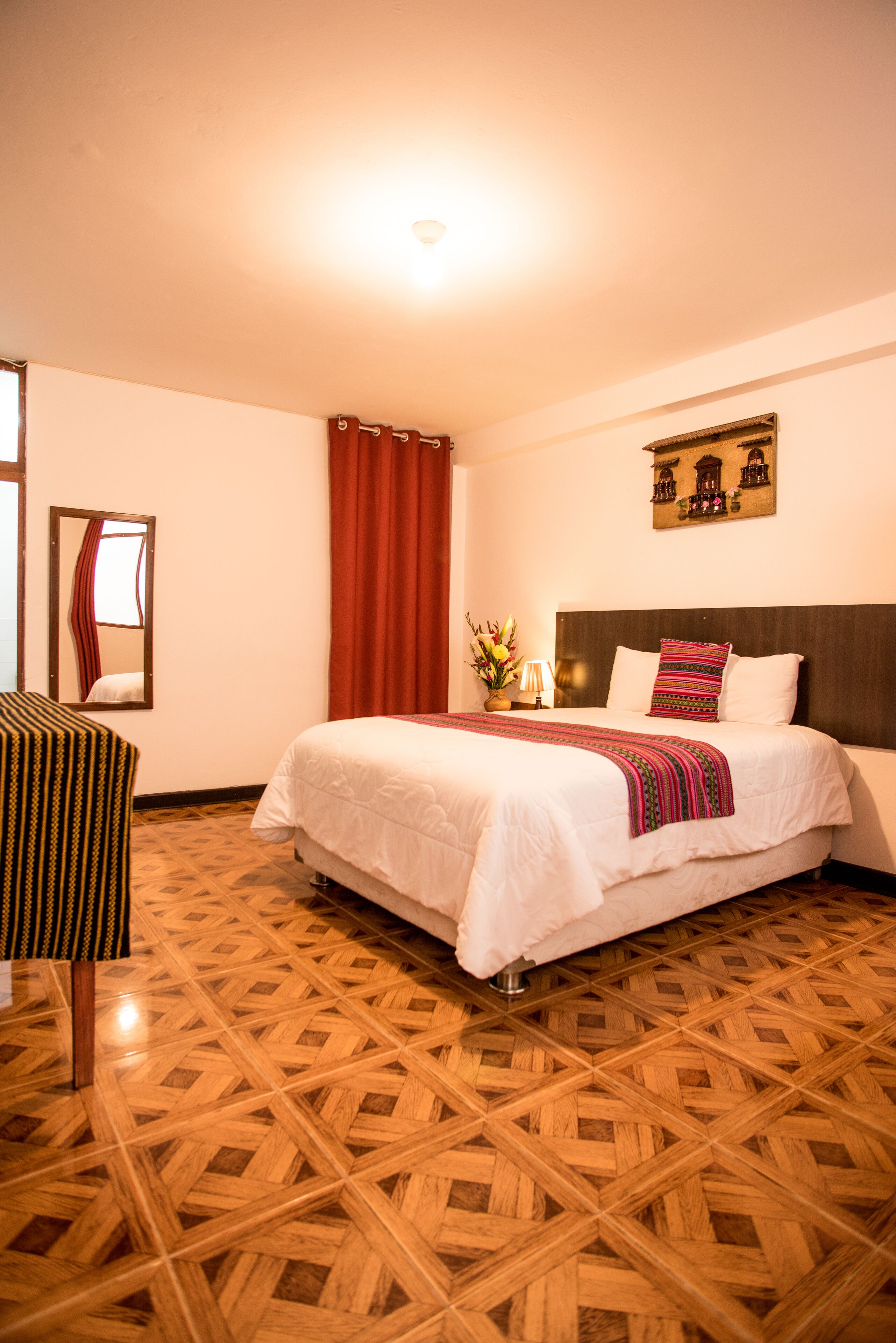 Quarto superior | Edredons de pluma, individualmente decorados, individualmente mobiliados