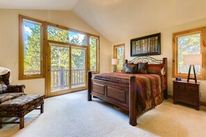 6 多间卧室、办公桌、熨斗/熨衣板、旅行婴儿床