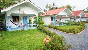 Superior Bungalow | Individually decorated, individually furnished, free WiFi, bed sheets