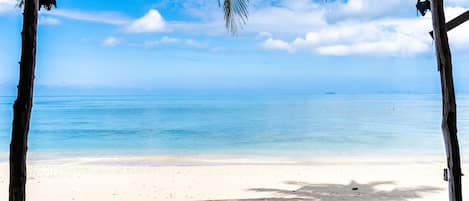 Vista para praia/oceano