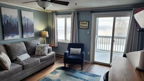 Smart-TV, DVD-spiller og bordtennis