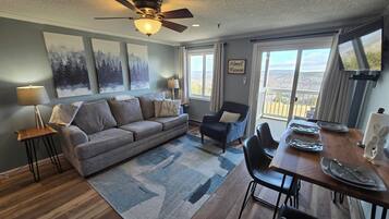 Smart TV, reproductor de DVD y tenis de mesa