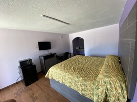 In-room safe, desk, free WiFi, bed sheets