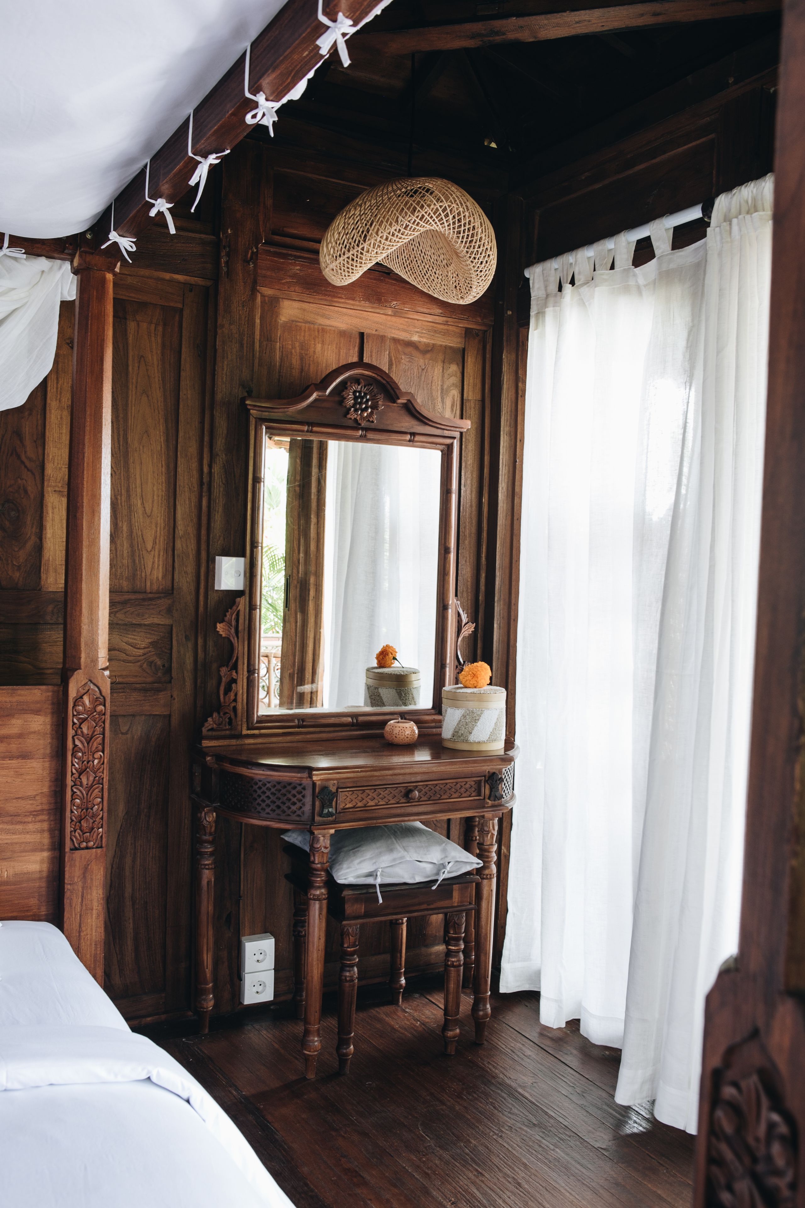 Romantic Villa | Free minibar items, in-room safe, individually furnished, free WiFi
