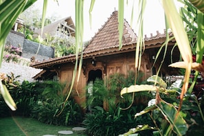 Garden - White Tortoise Eco Villa's (Pecatu)