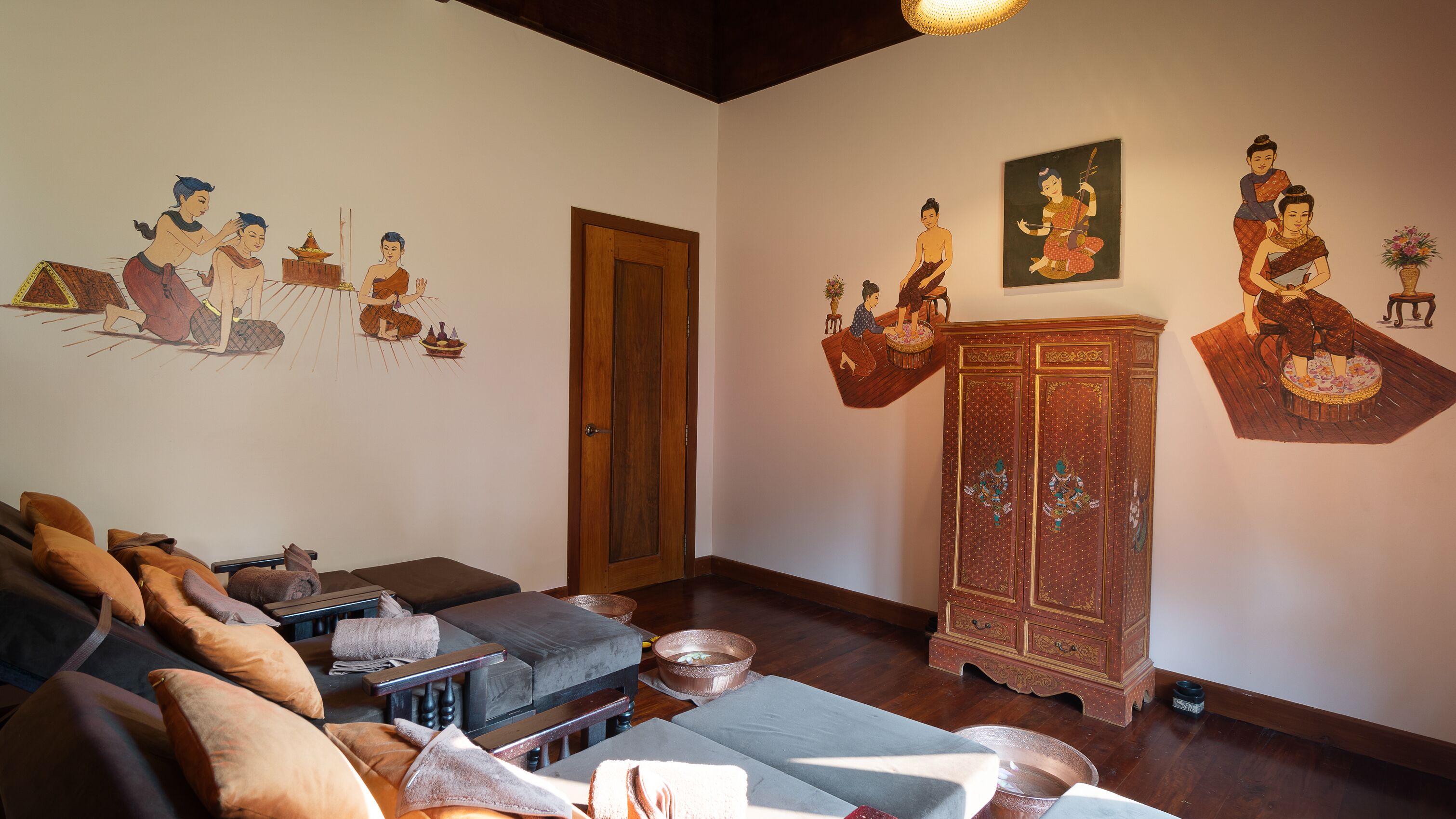 couples treatment room(s), body treatments, aromatherapy