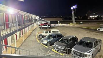 Ilmainen pysäköintipaikka