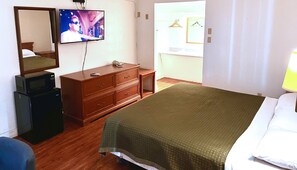 特色装修、特色家居、办公桌、免费 WiFi