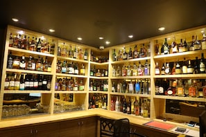 Bar (in der Unterkunft)