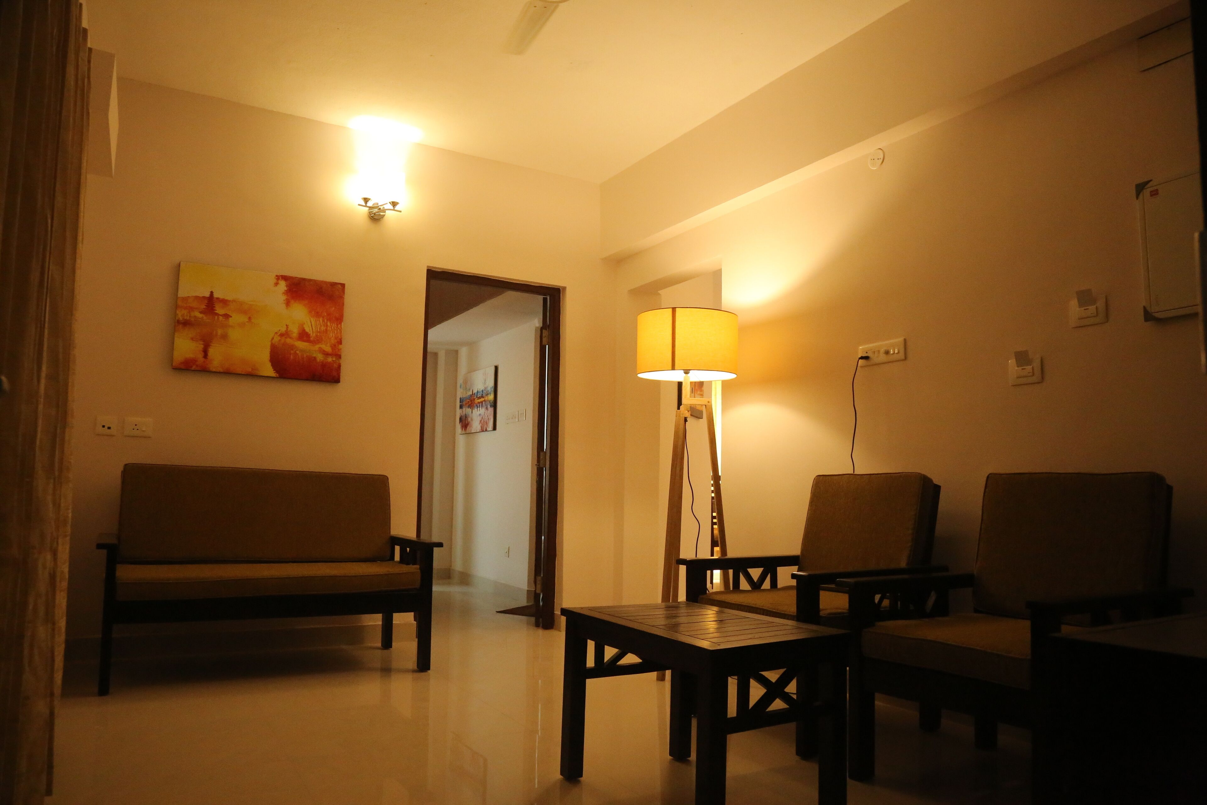 executive room | living area | 32-inch led tv with satellite channels, tv