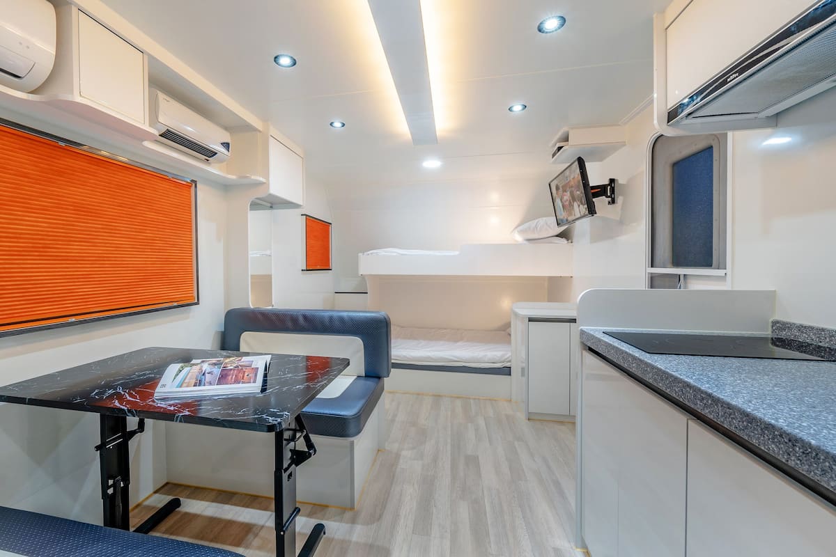 Deluxe Spa Cravan