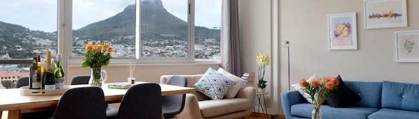 City Apartment | Living room