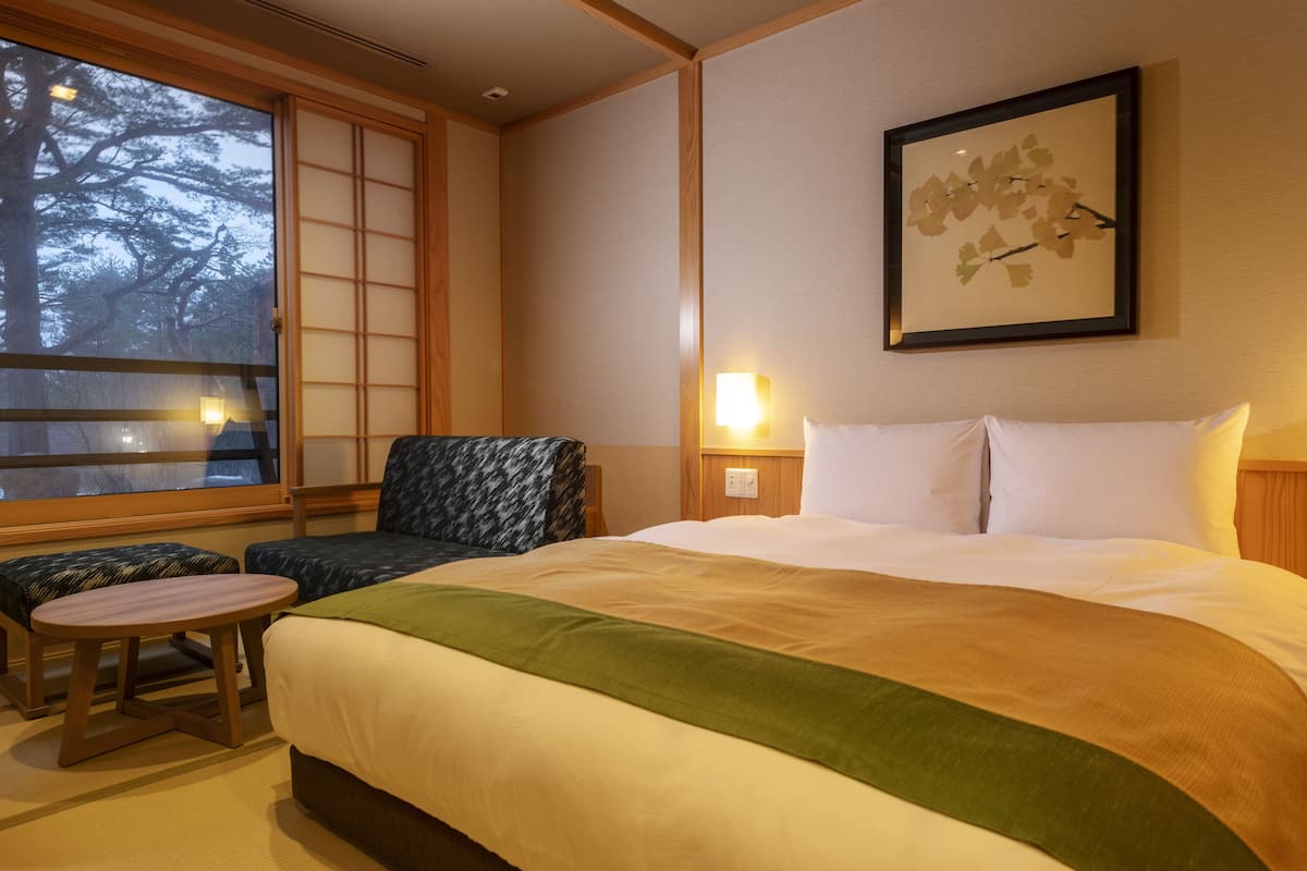 Yunoza Japanese Western Style Double Room with Hot Spring Bath 1F | In-room safe, individually decorated, individually furnished, desk