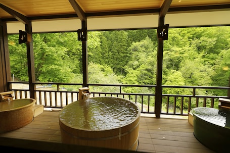 Baño termal público