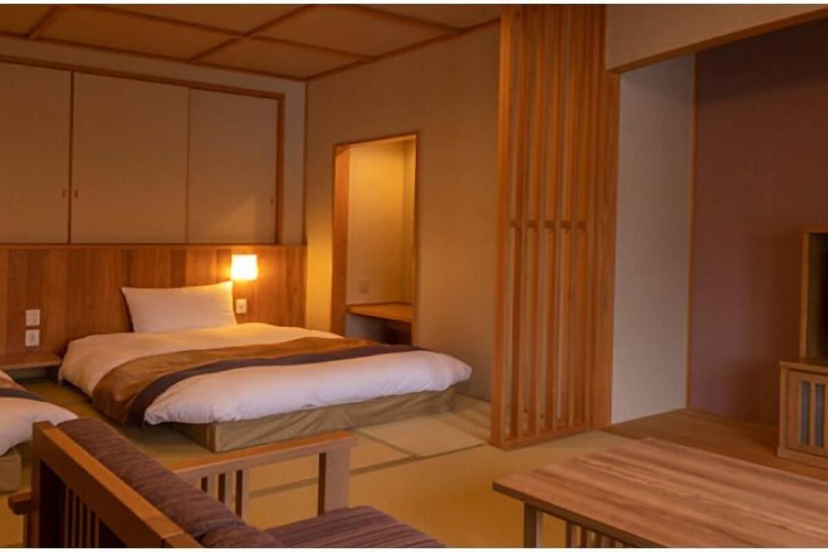 In-room safe, individually decorated, individually furnished, desk