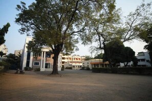Mặt tiền nơi lưu trú