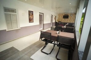 Restaurant - Tourists Home (Chhatrapati Sambhajinagar)