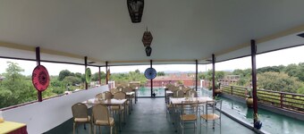 Sunrise Bagan Hotel