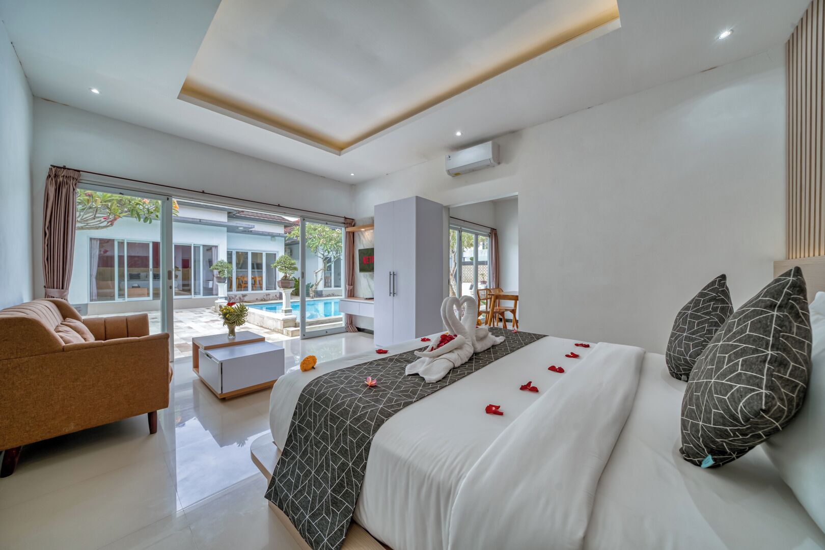 One Bedroom Villa | Premium bedding, minibar, in-room safe, free WiFi