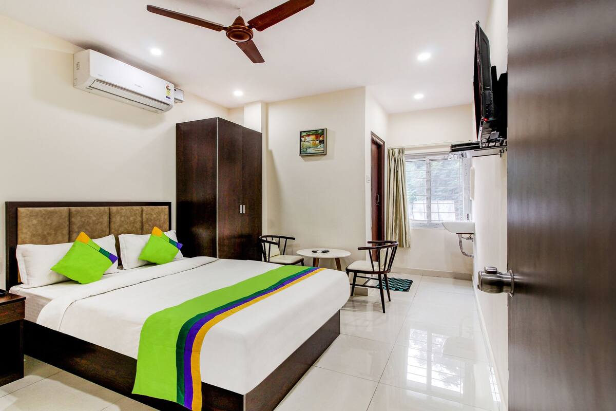 Quarto standard | Ferros/tábuas de passar roupa, Wi-Fi de cortesia, roupa de cama