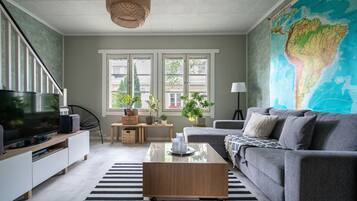 Huoneisto, 2 makuuhuonetta, sauna | Olohuone | Taulutelevisio