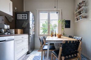 Huoneisto, 2 makuuhuonetta, sauna | Ruokailu omassa huoneessa