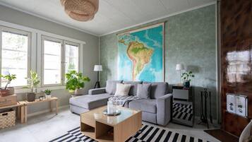 Huoneisto, 2 makuuhuonetta, sauna | Olohuone | Taulutelevisio