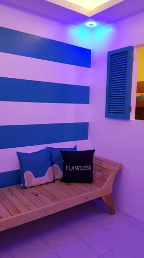 1 chambre, bureau, fer et planche à repasser, Wi-Fi gratuit