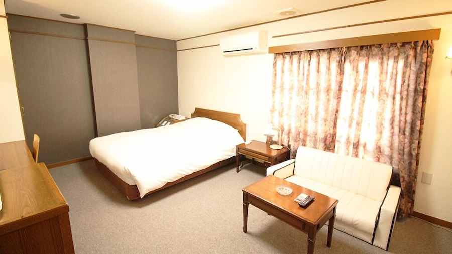 Shinjuku East Hotel