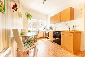 Apartment, 1 Bedroom | Private kitchen