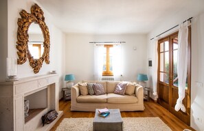 Villa, 4 Bedrooms (Villa Miramare) | Living area - Villa Miramare (Camaiore)