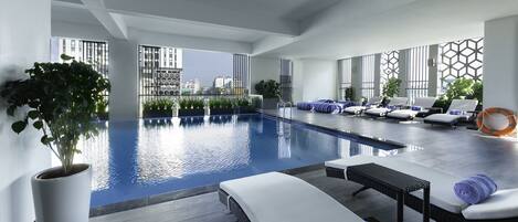 Indoor pool, pool loungers