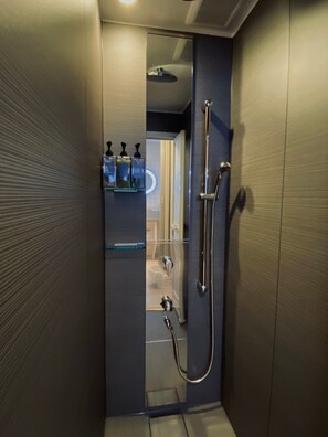 Douche de la salle de bain