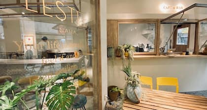 Lestel Naha - Hostel