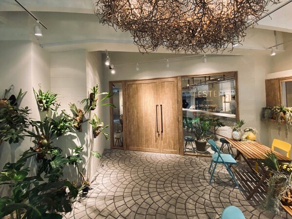 Terrace/patio - Lestel Naha - Hostel (Naha)